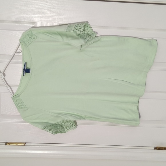 🔥4 Size L short sleeve tops - Picture 2 of 9